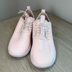 Clove Pink Holographic Size 6
